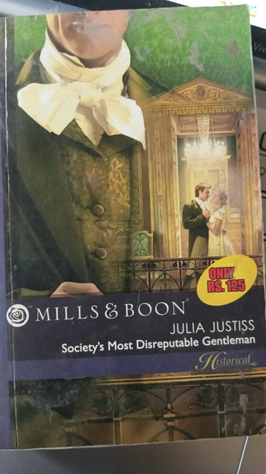 MILLS & BOON